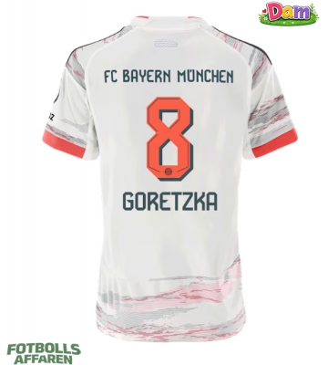 Bayern Munich Leon Goretzka #8 Bortatröja Kvinnor 2025-26 Kortärmad